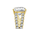 Yellow gold Princess Cut Diamond Split Shank Pavé Engagement Ring with Four-Prong Setting_106