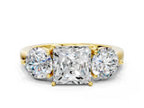 Yellow gold Princess Cut Diamond Three-Stone Ring with Prong Setting and Classic Band_122