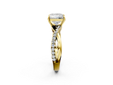 Yellow gold Princess Cut Diamond Twisted Band with Pavé Setting and Four-Prong Setting_32