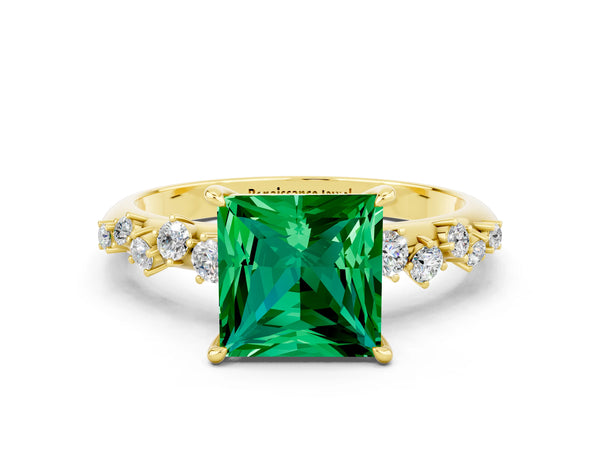 Yellow gold Princess Cut Emerald Cluster Side Stone Solitaire Ring with Prong Setting