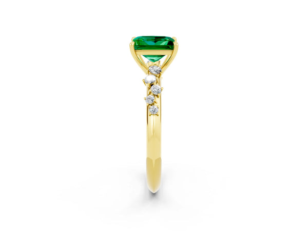 Yellow gold Princess Cut Emerald Cluster Side Stone Solitaire Ring with Prong Setting