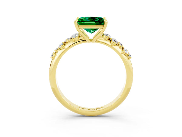 Yellow gold Princess Cut Emerald Cluster Side Stone Solitaire Ring with Prong Setting