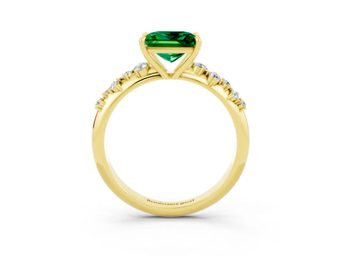 Yellow gold Princess Cut Emerald Cluster Side Stone Solitaire Ring with Prong Setting_27