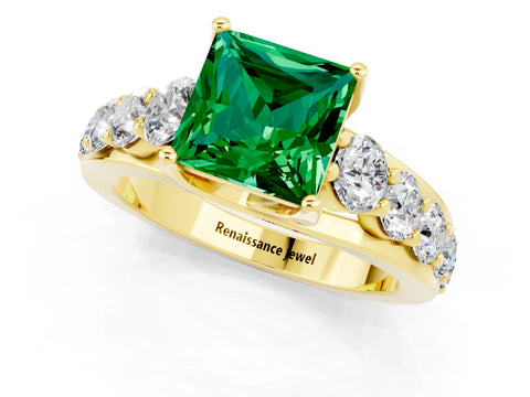 Yellow gold Princess Cut Emerald Engagement Ring with Pavé Band and Four-Prong Setting_1