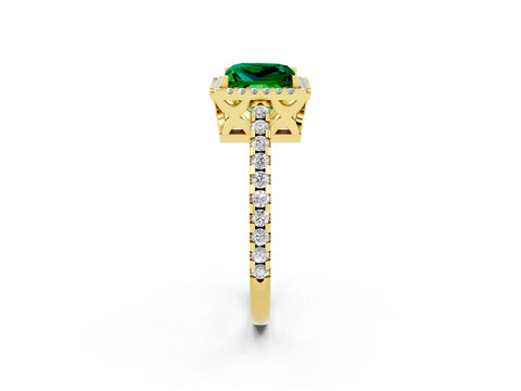 Yellow gold Princess Cut Emerald Halo Engagement Ring with Pavé Band and Prong Setting_14