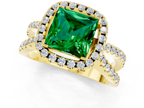 Yellow gold Princess Cut Emerald Halo Ring with Split Shank Pavé Band and Prong Setting_1