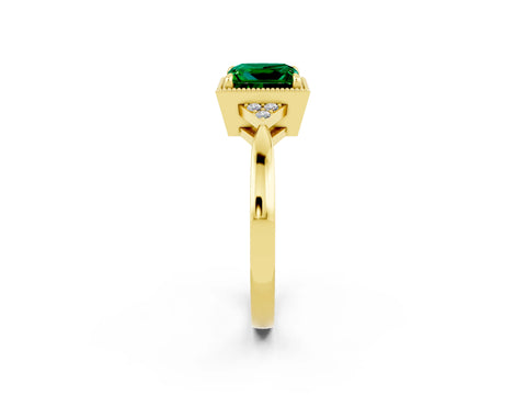 Yellow gold Princess Cut Emerald Halo Ring with Tapered Band and Four-Prong Setting_2