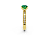 Yellow gold Princess Cut Emerald Milgrain Pavé Engagement Ring with Four-Prong Setting_14