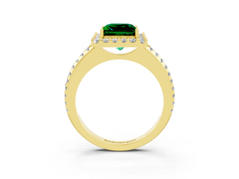 Yellow gold Princess Cut Emerald Pavé Halo Ring with Four-Prong Setting_15