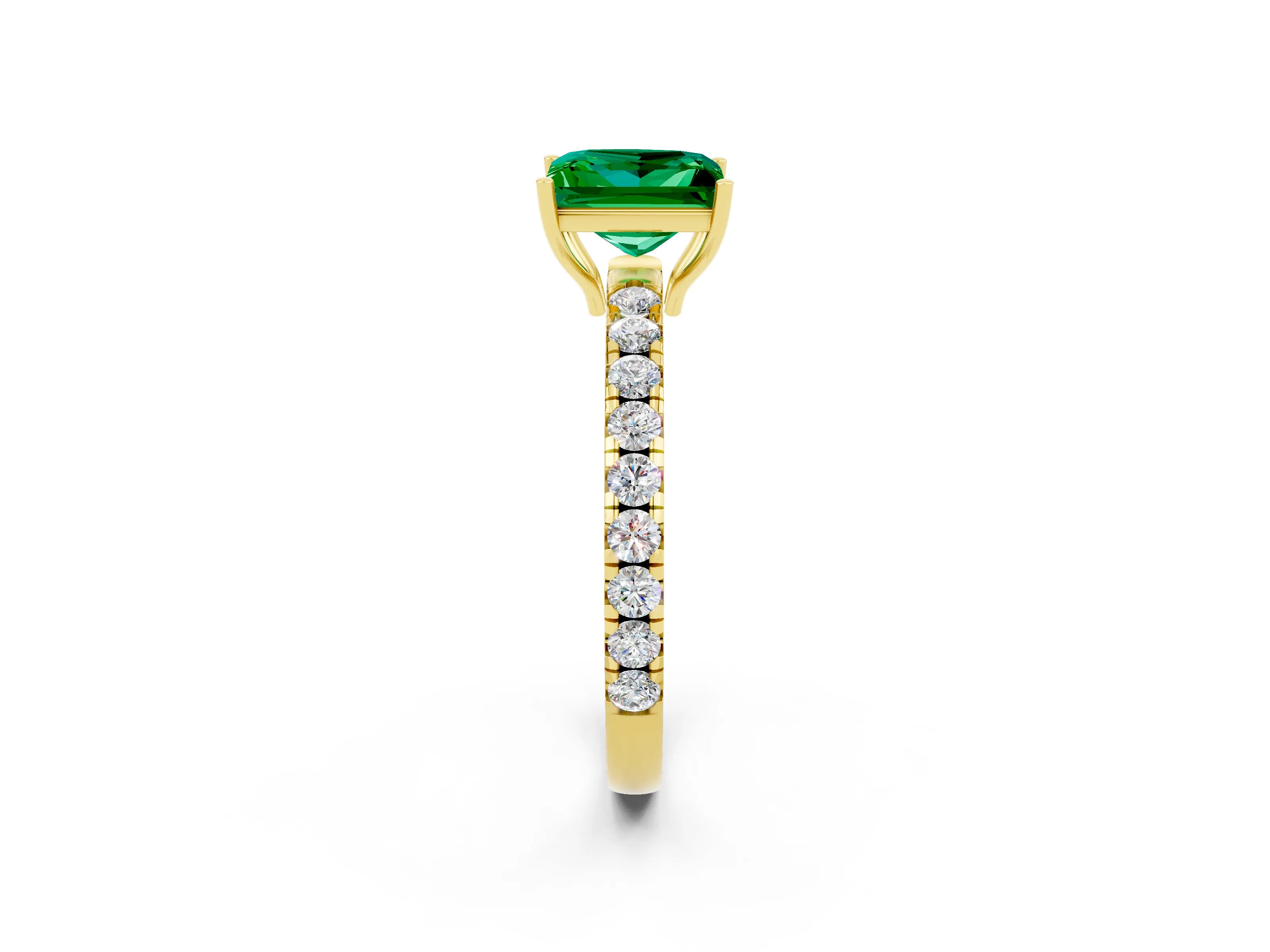 Yellow gold Princess Cut Emerald Pavé Solitaire Engagement Ring with Four-Prong Setting_14