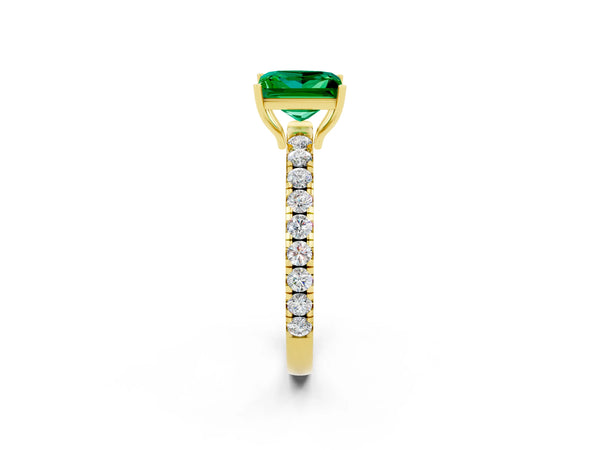 Yellow gold Princess Cut Emerald Pavé Solitaire Engagement Ring with Four-Prong Setting