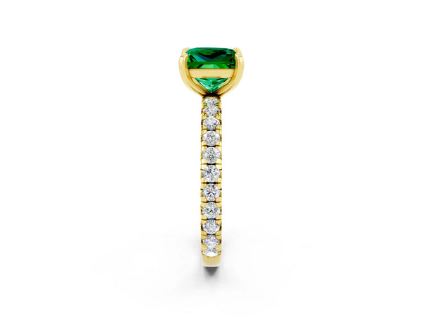 Yellow gold Princess Cut Emerald Pavé Solitaire Ring with Round Band and Prong Setting