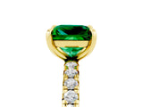 Yellow gold Princess Cut Emerald Pavé Solitaire Ring with Round Band and Prong Setting_29