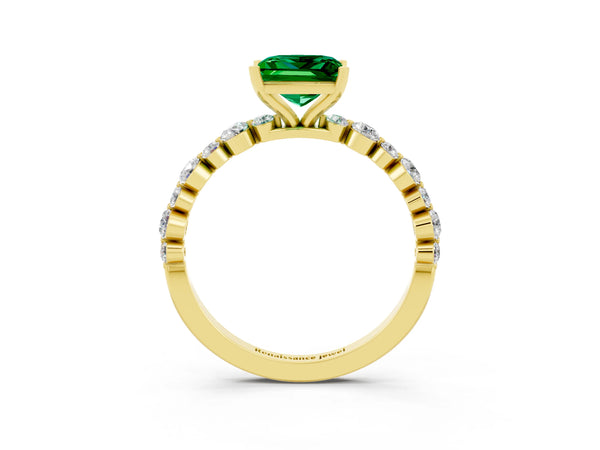 Yellow gold Princess Cut Emerald Prong Set Engagement Ring with Pavé Band