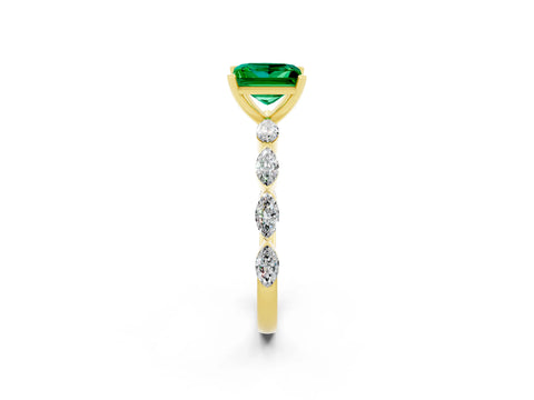 Yellow gold Princess Cut Emerald Ring with Marquise Side Stones and Prong Setting_2