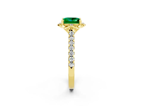 Yellow gold Princess Cut Emerald Ring with Pavé Band and Floral Prong Setting_2