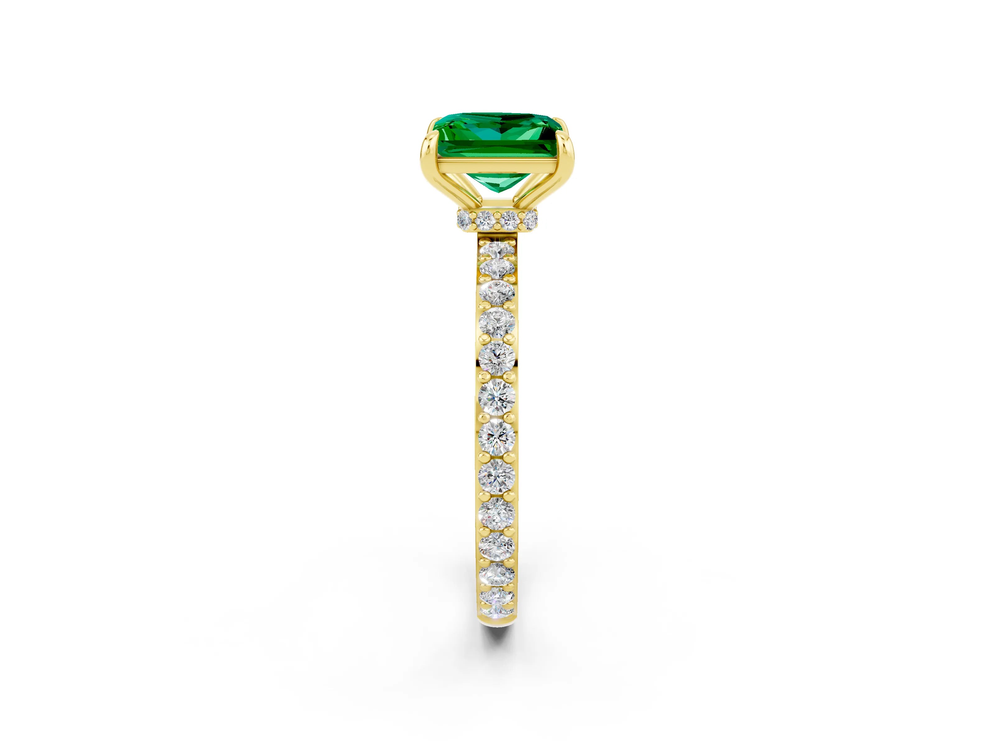 Yellow gold Princess Cut Emerald Ring with Pavé Band and Four-Prong Setting_2