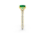 Yellow gold Princess Cut Emerald Solitaire Engagement Ring with Pavé Band and Four-Prong Setting_2