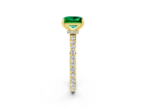 Yellow gold Princess Cut Emerald Solitaire Engagement Ring with Pavé Band and Four-Prong Setting_2