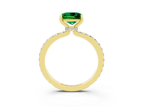 Yellow gold Princess Cut Emerald Solitaire Engagement Ring with Pavé Band and Four-Prong Setting