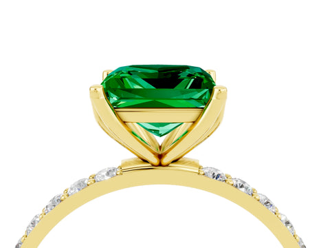 Yellow gold Princess Cut Emerald Solitaire Engagement Ring with Pavé Band and Prong Setting_4