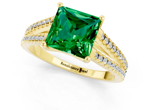 Yellow gold Princess Cut Emerald Solitaire Engagement Ring with Split Shank Pavé Band_1