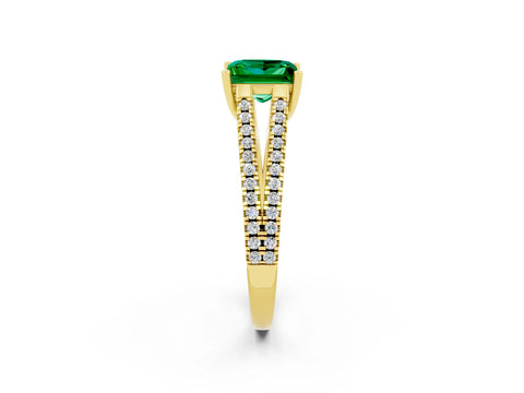 Yellow gold Princess Cut Emerald Solitaire Engagement Ring with Split Shank Pavé Band_2
