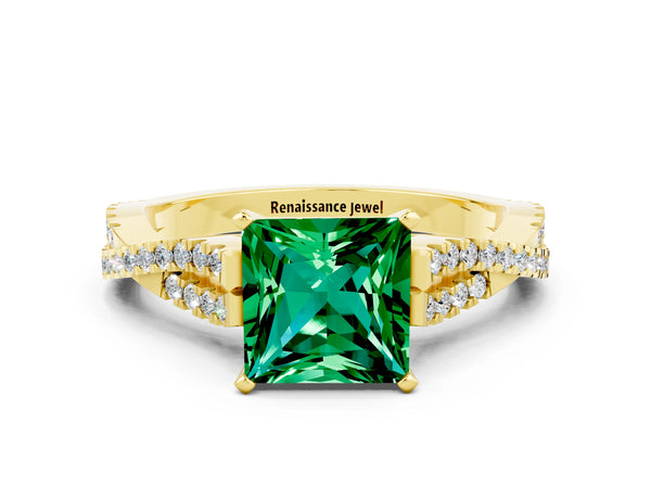 Yellow gold Princess Cut Emerald Solitaire Engagement Ring with Twisted Pavé Band and Four-Prong Setting