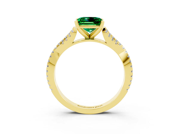 Yellow gold Princess Cut Emerald Solitaire Engagement Ring with Twisted Pavé Band and Four-Prong Setting