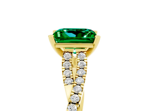 Yellow gold Princess Cut Emerald Solitaire Engagement Ring with Twisted Pavé Band and Four-Prong Setting_17