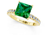 Yellow gold Princess Cut Emerald Solitaire Pavé Band with Four-Prong Setting_1