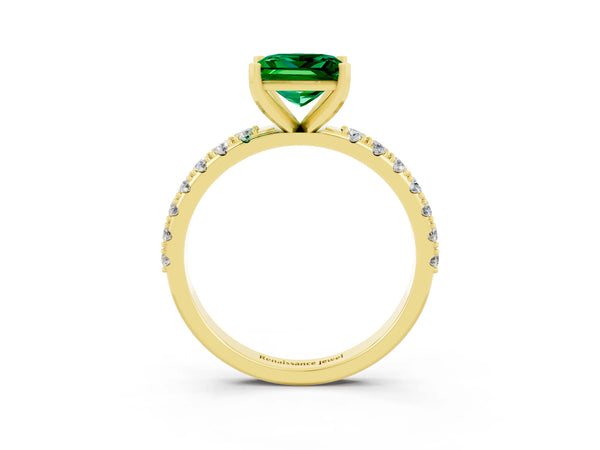 Yellow gold Princess Cut Emerald Solitaire Pavé Band with Four-Prong Setting