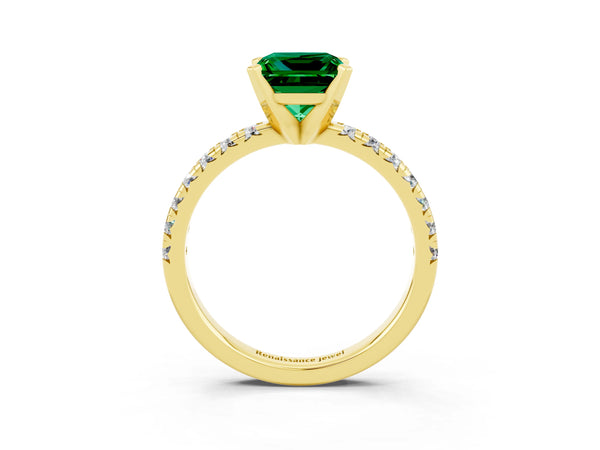Yellow gold Princess Cut Emerald Solitaire Pavé Engagement Ring with Round Band and Prong Setting