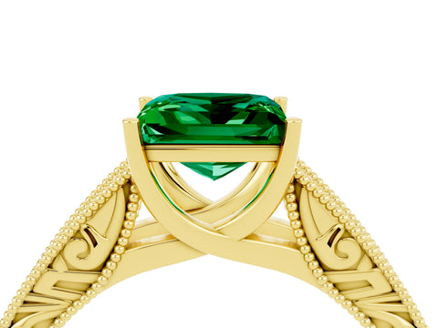 Yellow gold Princess Cut Emerald Solitaire Ring with Engraved Band and Four-Prong Setting_4