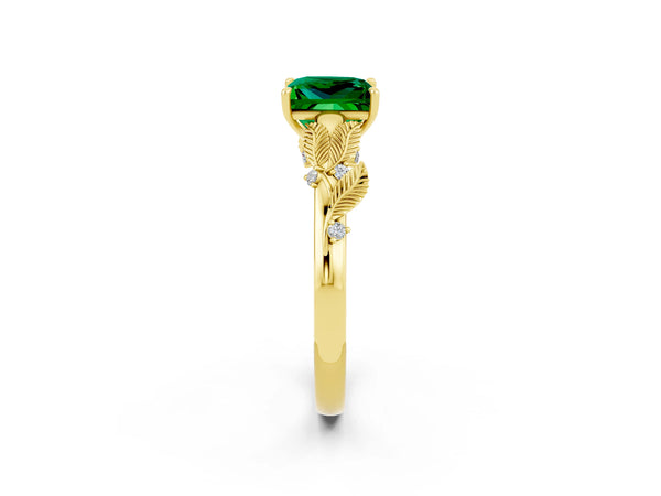 Yellow gold Princess Cut Emerald Solitaire Ring with Leaf Motif Band and Four-Prong Setting