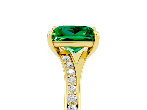 Yellow gold Princess Cut Emerald Solitaire Ring with Pavé Band and Prong Setting_17