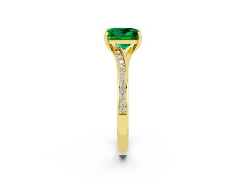 Yellow gold Princess Cut Emerald Solitaire Ring with Pavé Band and Prong Setting_2