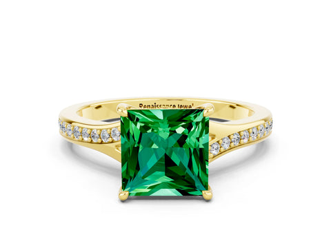 Yellow gold Princess Cut Emerald Solitaire Ring with Pavé Band and Prong Setting
