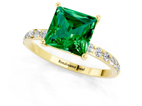 Yellow gold Princess Cut Emerald Solitaire Ring with Round  Pavé Band and Prong Setting
