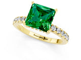 Yellow gold Princess Cut Emerald Solitaire Ring with Round  Pavé Band and Four-Prong Setting_37