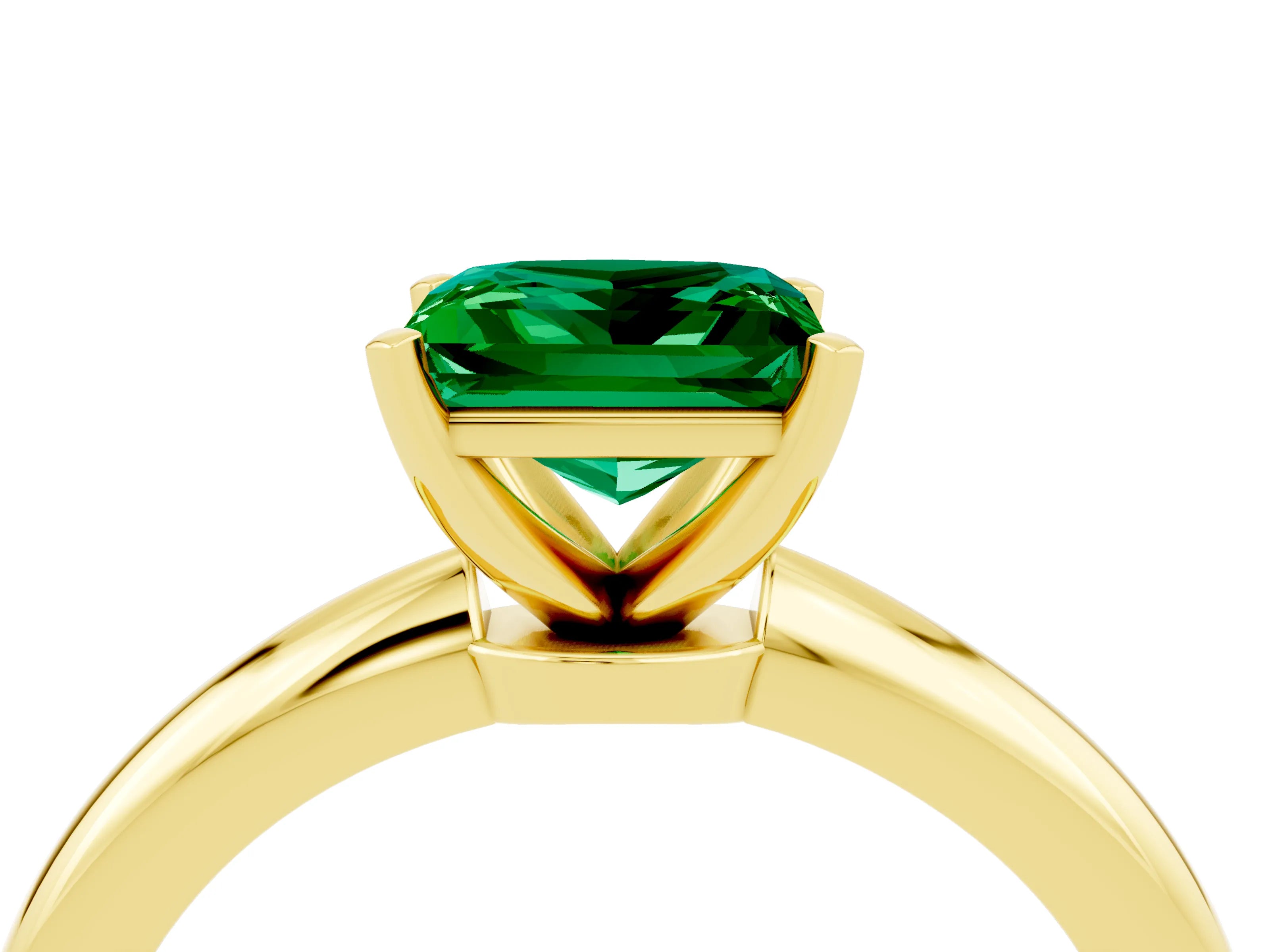 Yellow gold Princess Cut Emerald Solitaire Ring with Six-Prong Setting and Classic Band_4