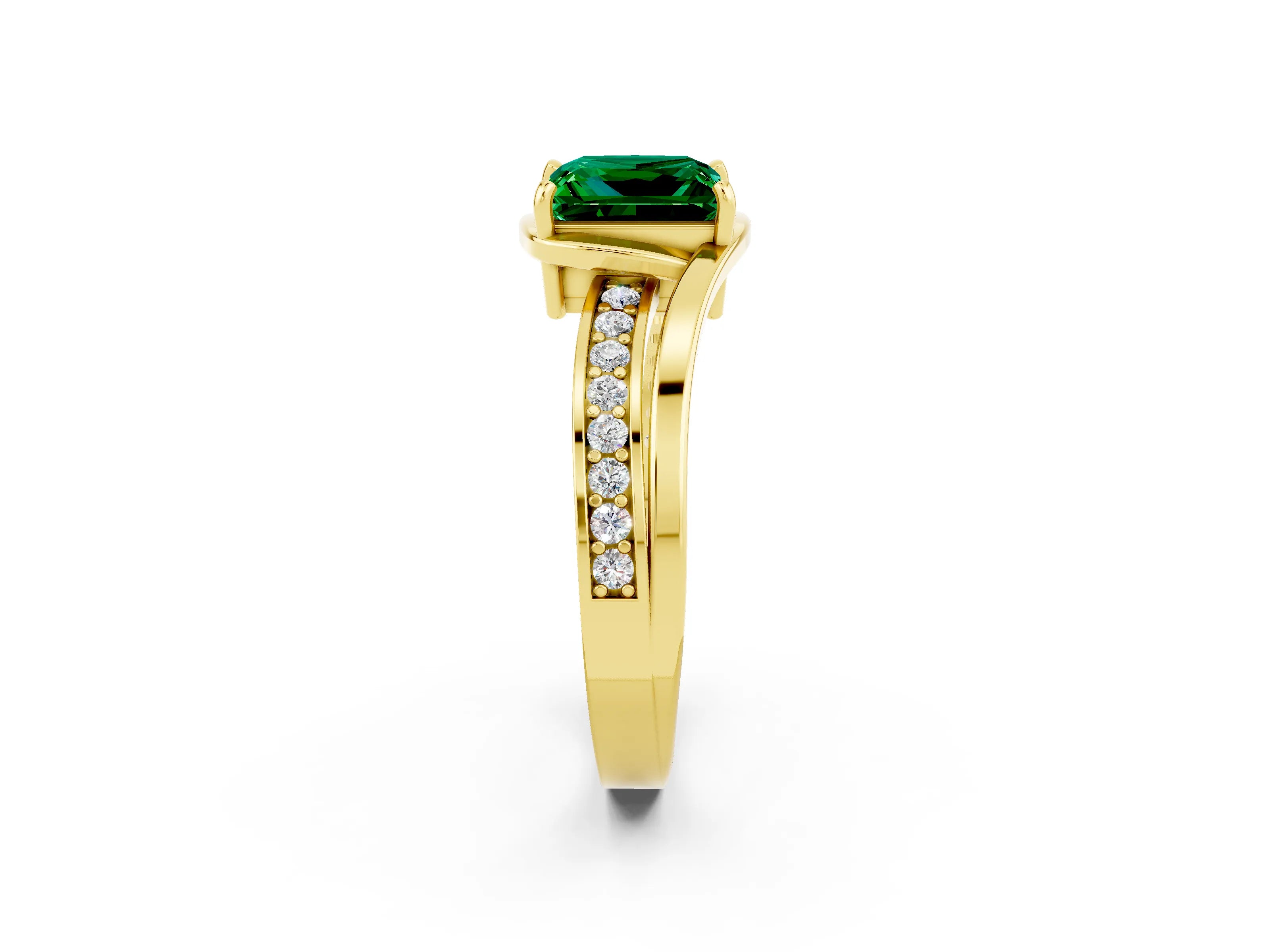 Yellow gold Princess Cut Emerald Solitaire Ring with Split Shank and Prong Setting_2