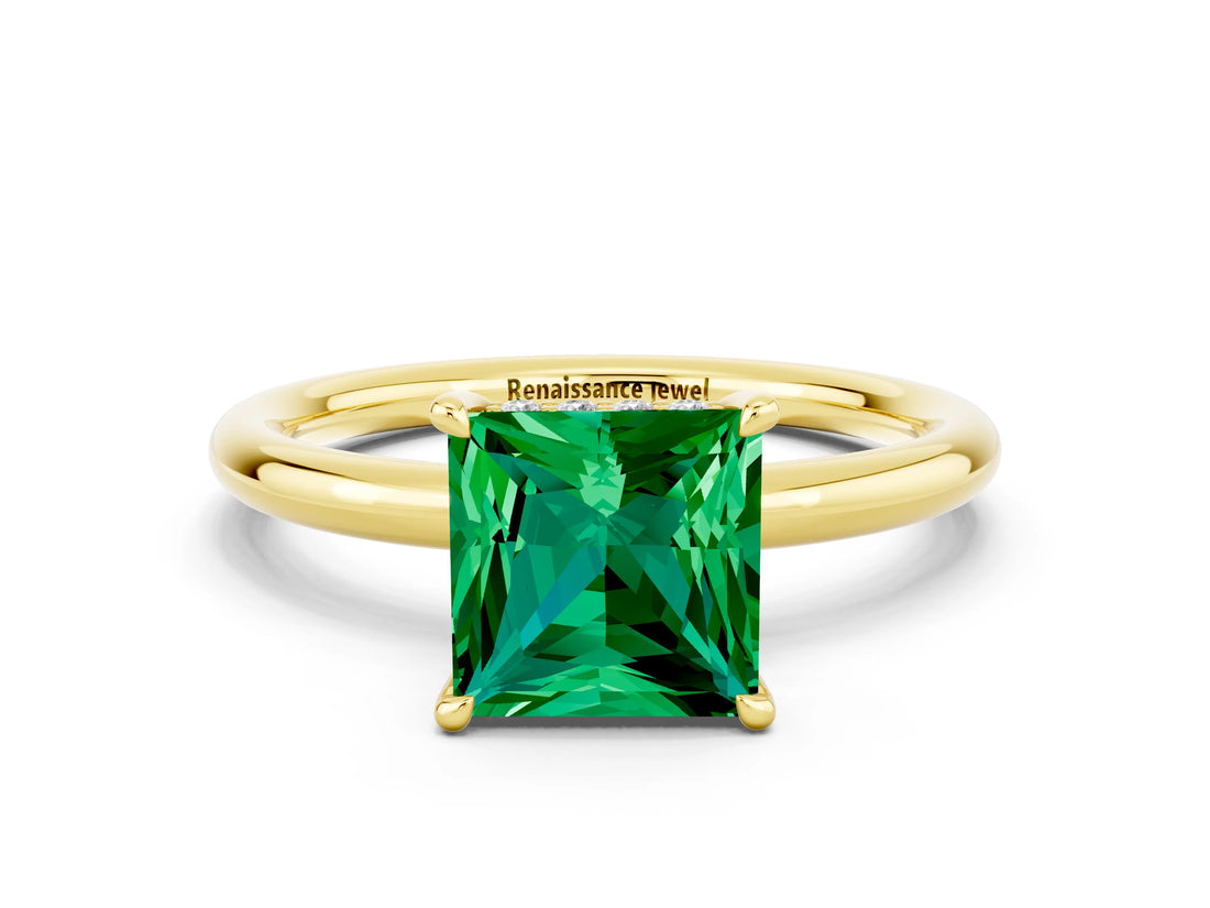 Yellow gold Princess Cut Emerald Solitaire Ring with Thin Band and Four-Prong Setting