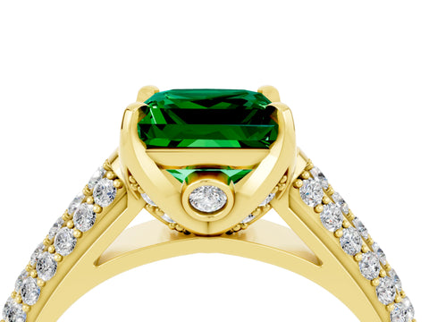 Yellow gold Princess Cut Emerald Solitaire Ring with Three-Row Pavé Band and Four-Prong Setting_16