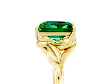Yellow gold Princess Cut Emerald Solitaire Ring with Twist Band and Four-Prong Setting_29