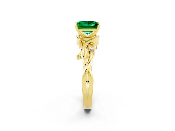 Yellow gold Princess Cut Emerald Solitaire Ring with Twisted Band and Prong Setting