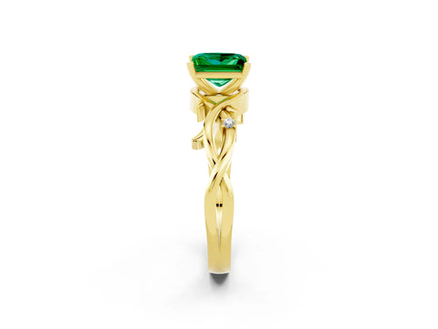 Yellow gold Princess Cut Emerald Solitaire Ring with Twisted Band and Prong Setting_2
