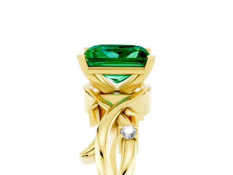 Yellow gold Princess Cut Emerald Solitaire Ring with Twisted Band and Prong Setting_5