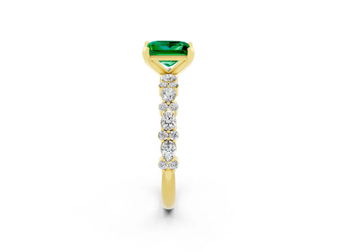 Yellow gold Princess Cut Emerald Solitaire with Side Stones, Pave Band, Four-Prong Setting_38