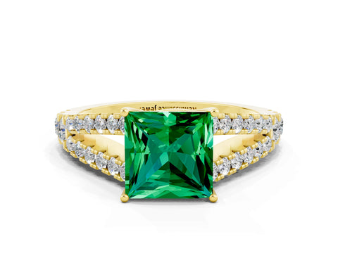 Yellow gold Princess Cut Emerald Split Shank Pavé Engagement Ring with Four-Prong Setting_24